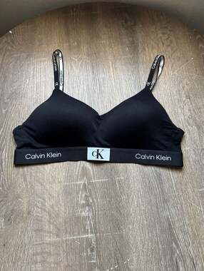 Calvin Klein Statement 1981 Archive Logo Lightly Lined Wirefree Bralette